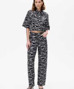 Voguenook.shop3e25465dd8 1