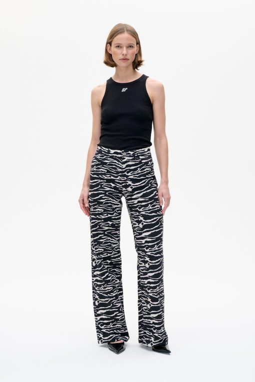 Voguenook.shop493b840f51 1