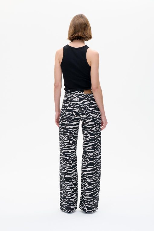 Voguenook.shop493b840f51 2